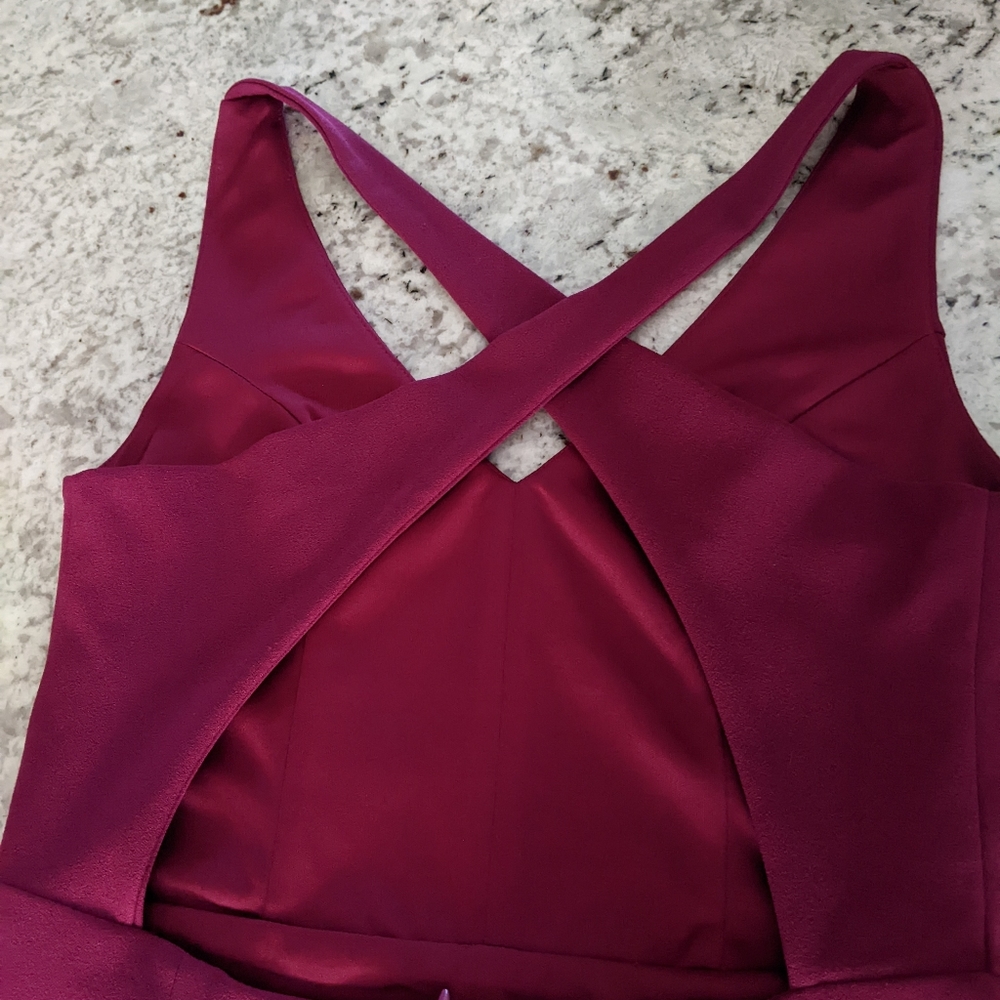 Lulu's Dress - Picture 2 of 8